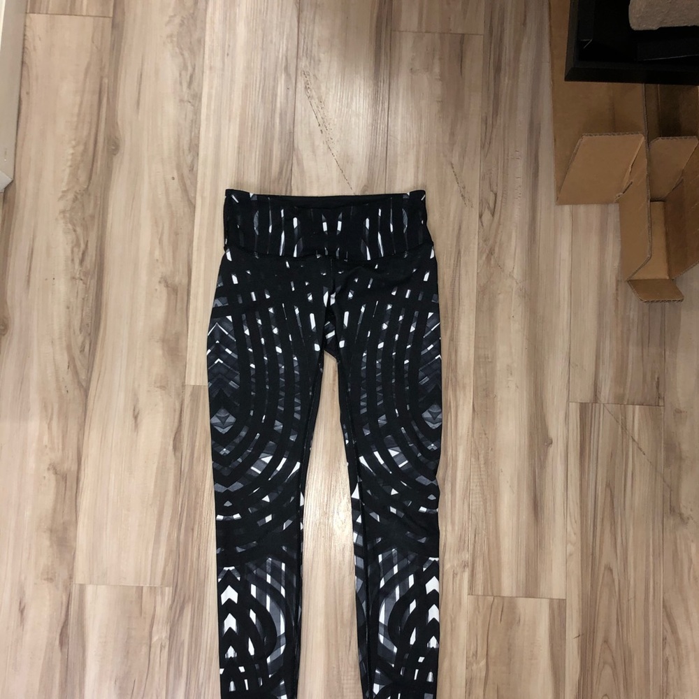Full length wunder under low waist luon size 4